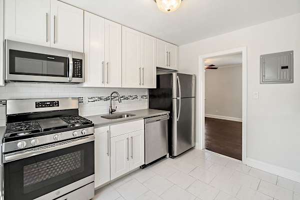 Mary Ann Apartments property